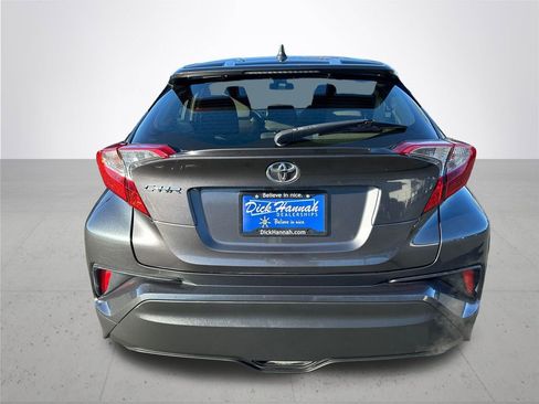 Used 2020 Toyota C-HR LE image 8