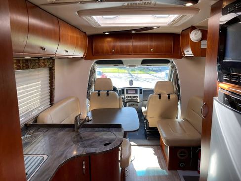 Used 2013 Mercedes-Benz Sprinter 3500 image 22