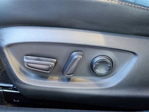 Used 2020 Toyota Camry XSE image 16