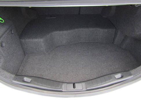 Used 2019 Ford Fusion SE FWD image 13