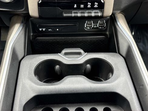 Used 2019 RAM 1500 Laramie image 12