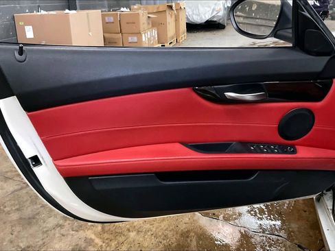 Used 2016 BMW Z4 sDrive35is image 25
