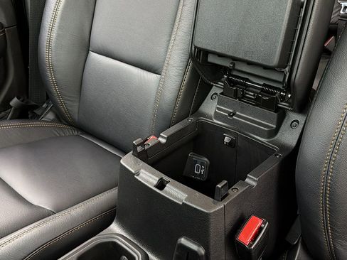 Used 2025 Jeep Wrangler Unlimited Sahara w/ Safety Group image 38