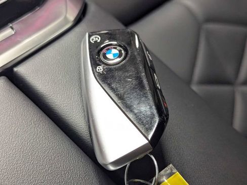 Used 2023 BMW 740i w/ Parking Assistance Package RWD image 21