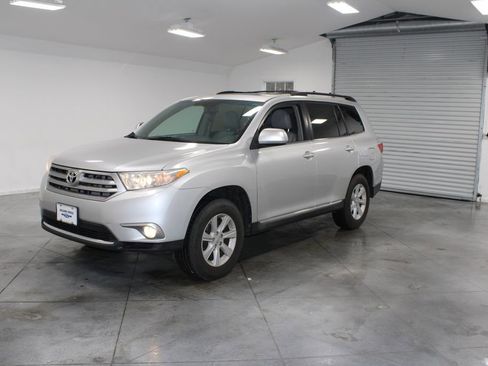 Used 2012 Toyota Highlander SE image 4
