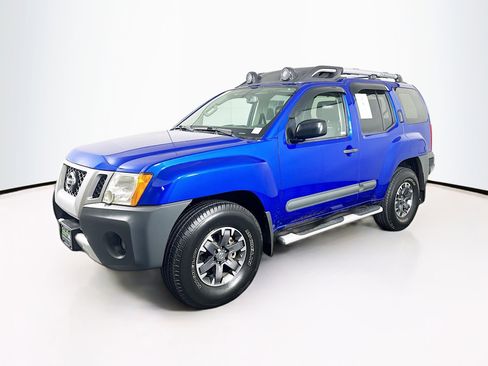 Used 2014 Nissan Xterra PRO-4X w/ Pro-4x Leather Package image 3