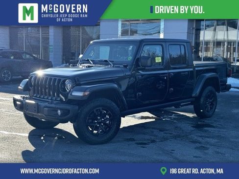 Used 2023 Jeep Gladiator Sport S image 1