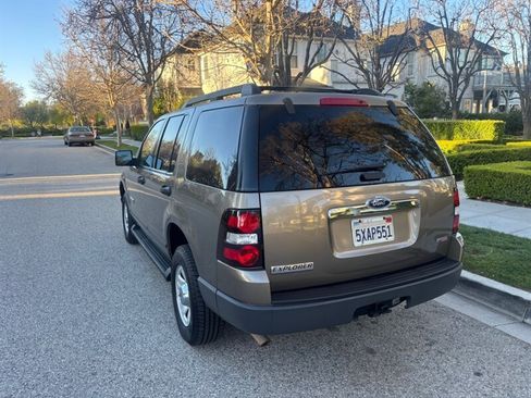 Used 2006 Ford Explorer XLS image 2