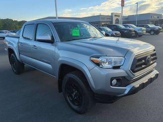 Used 2020 Toyota Tacoma SR5 AWD/4WD video 1