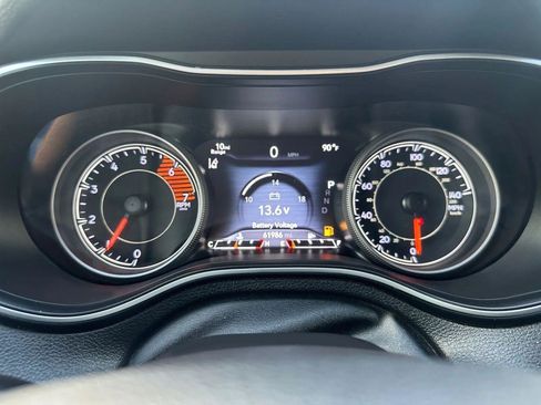 Used 2019 Jeep Cherokee Limited w/ Technology Group AWD/4WD image 13