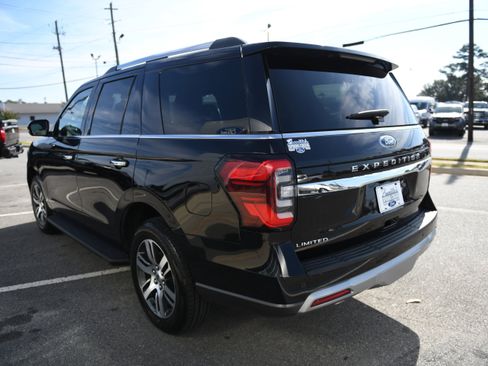 Used 2024 Ford Expedition Limited image 6
