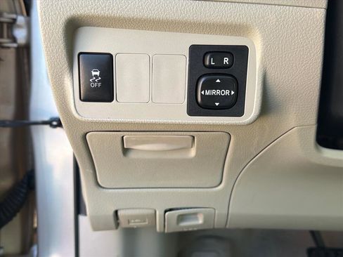 Used 2011 Toyota Corolla LE image 12