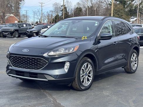 Used 2022 Ford Escape SEL image 16