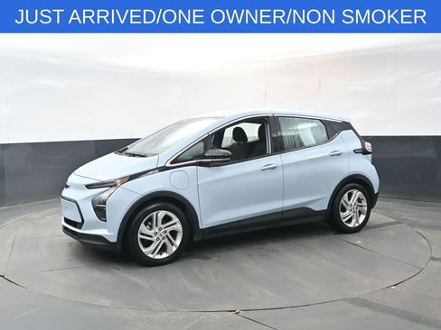 Used 2023 Chevrolet Bolt LT image 2
