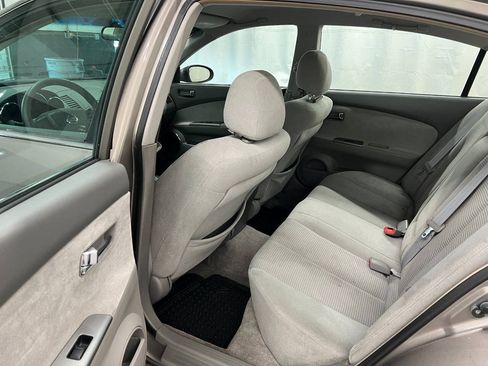 Used 2005 Nissan Altima 2.5 S FWD image 9