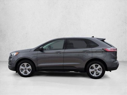 Certified 2024 Ford Edge SE image 9