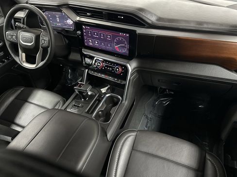 Used 2025 GMC Sierra 1500 Denali w/ Denali Reserve Package image 12