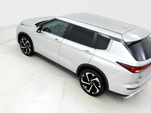 Used 2024 Mitsubishi Outlander FWD image 15
