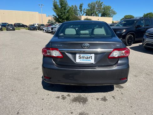 Used 2013 Toyota Corolla LE FWD image 10