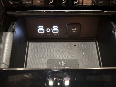 Used 2025 Jeep Grand Cherokee L Summit w/ Advanced Protech Group IV image 15