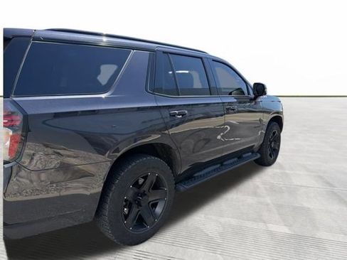 Used 2023 Chevrolet Tahoe Z71 w/ Luxury Package AWD/4WD image 4