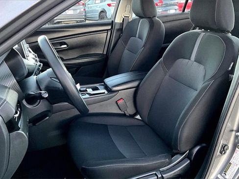 Used 2025 Nissan Sentra SV image 10