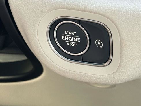 Certified 2025 Mercedes-Benz GLE 450 4MATIC image 30