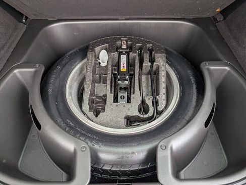 Used 2018 Jeep Grand Cherokee Limited image 28