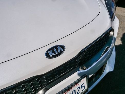 Used 2020 Kia Stinger GT1 RWD image 4