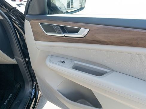 New 2026 Volkswagen Atlas SE FWD image 47