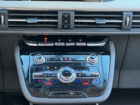 Used 2022 Lincoln Corsair Standard Sport Utility w/ Premium Package image 24