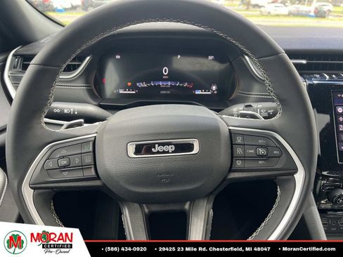 Used 2024 Jeep Grand Cherokee L Altitude AWD/4WD image 18