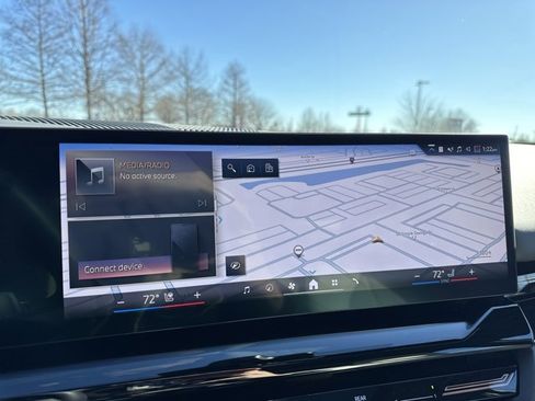 Certified 2024 BMW 530i xDrive w/ Premium Package image 13