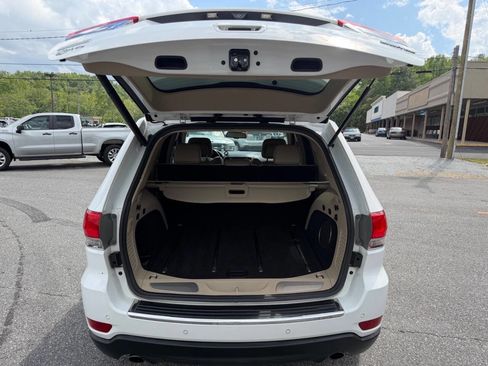 Used 2014 Jeep Grand Cherokee Limited w/ Luxury Group II RWD image 20
