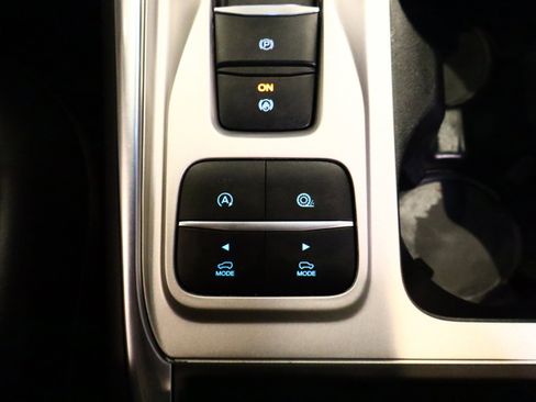 Used 2023 Ford Explorer XLT w/ Equipment Group 202A image 28