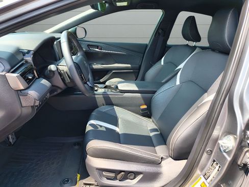 Used 2025 Toyota Camry SE image 17