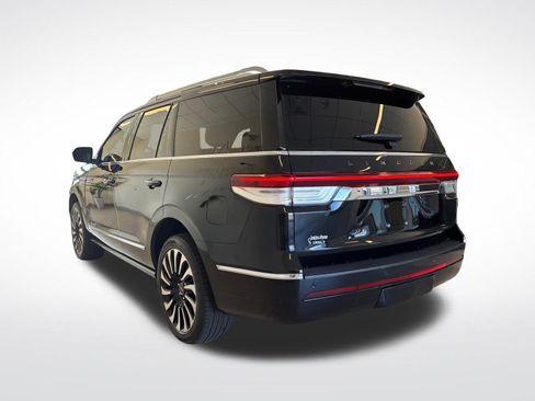 Certified 2022 Lincoln Navigator Black Label AWD/4WD image 2