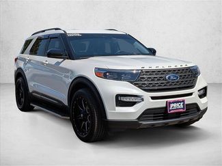 Used 2022 Ford Explorer XLT w/ Equipment Group 202A AWD/4WD video 3