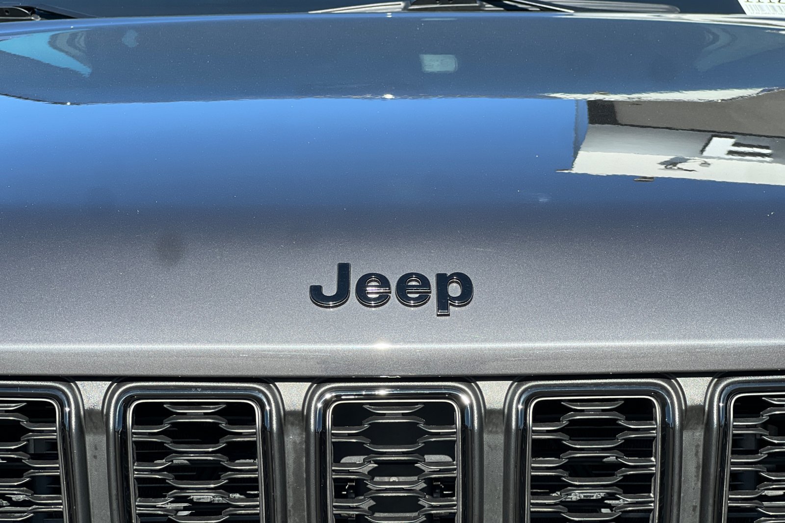 Used 2023 Jeep Grand Cherokee Altitude AWD/4WD image 43