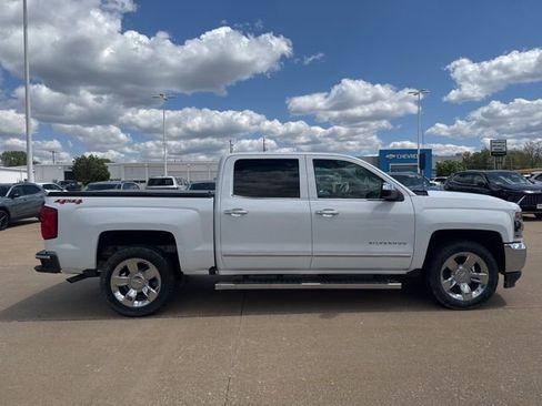 Used 2018 Chevrolet Silverado 1500 LTZ AWD/4WD image 2