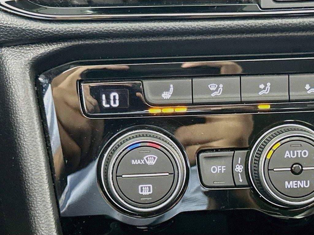 Certified 2023 Volkswagen Taos SEL AWD/4WD image 20