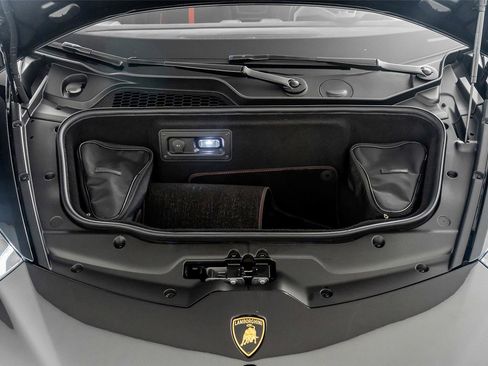 Used 2018 Lamborghini Huracan Performante AWD/4WD image 58