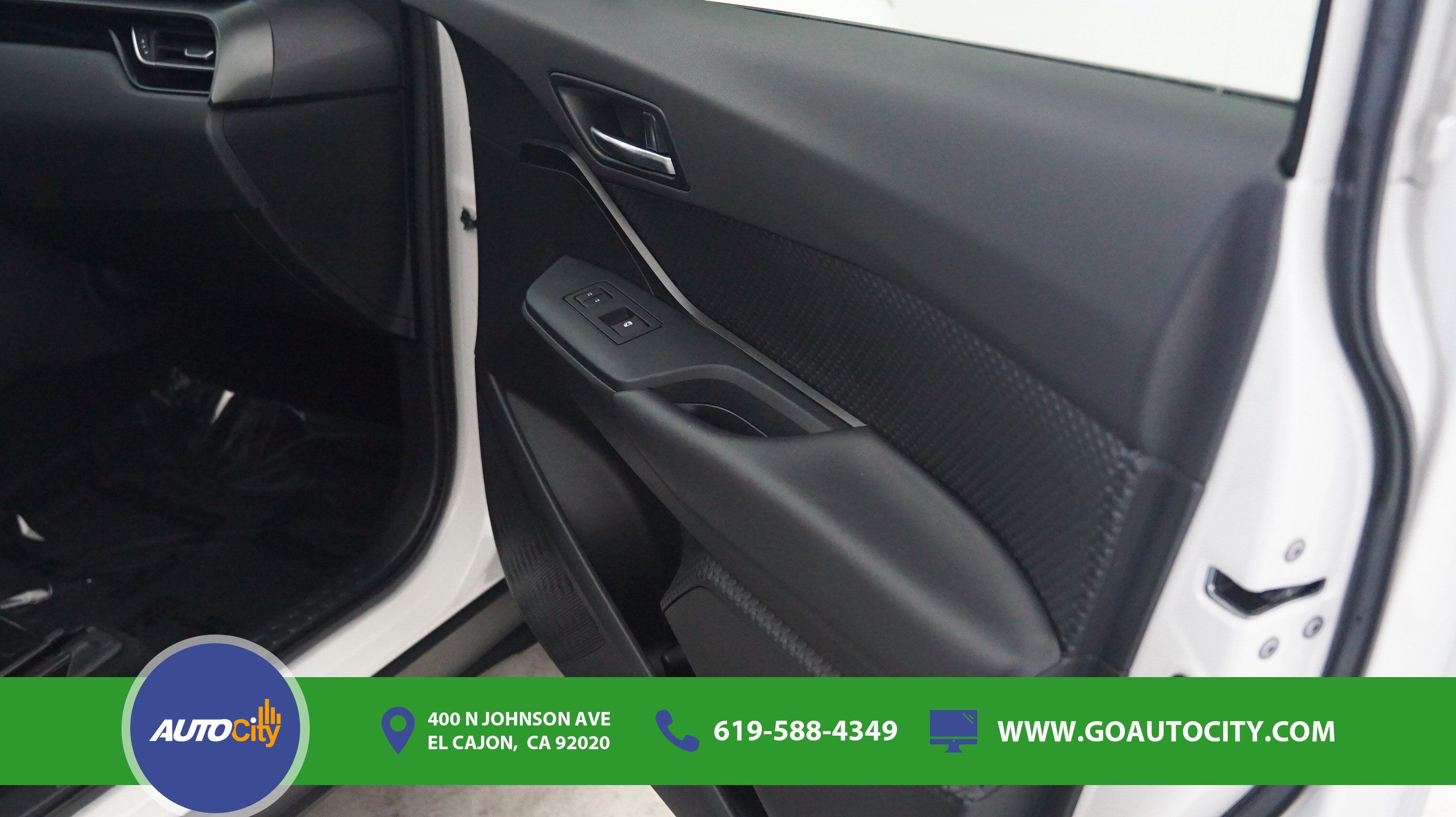 Used 2019 Toyota C-HR LE FWD image 16