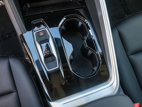 New 2025 Audi Q5 Premium image 26