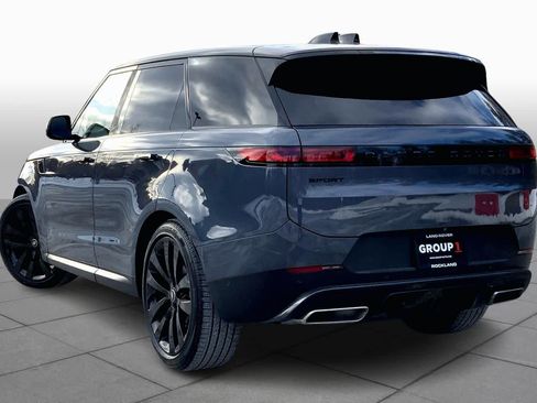 Used 2025 Land Rover Range Rover Sport SE image 11