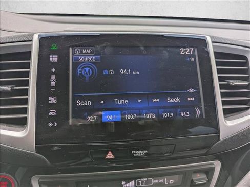 Used 2016 Honda Pilot Touring image 18