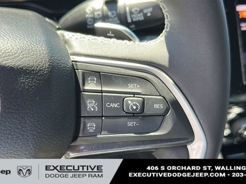 Used 2023 Jeep Grand Cherokee Altitude image 14