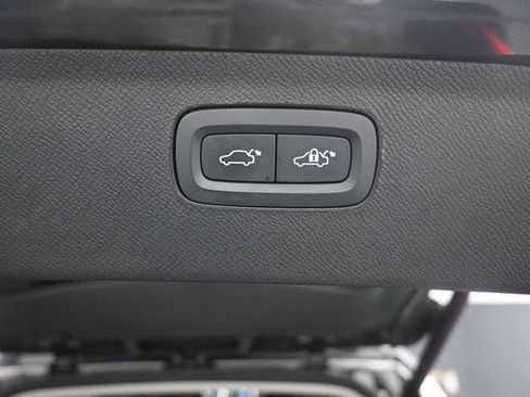 Certified 2023 Volvo XC90 B6 Ultimate w/ Protection Package Premier AWD/4WD image 25