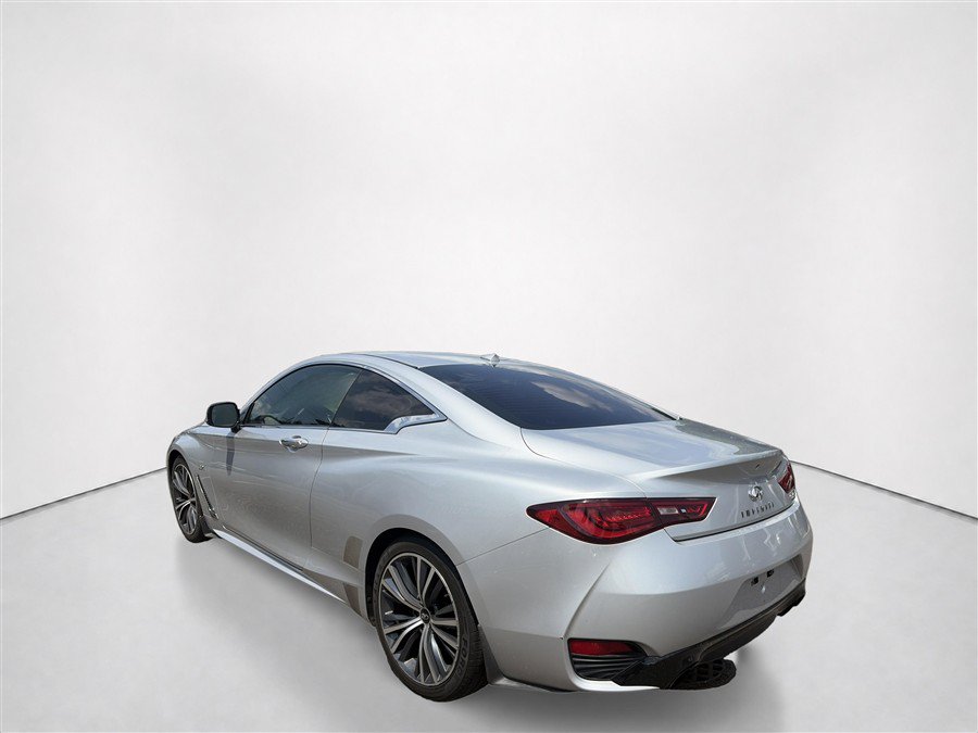 Used 2018 INFINITI Q60 3.0t Luxe w/ Sensory Package 3.0T Luxe RWD image 7