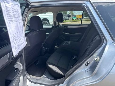Used 2018 Subaru Outback 2.5i Premium AWD/4WD image 10